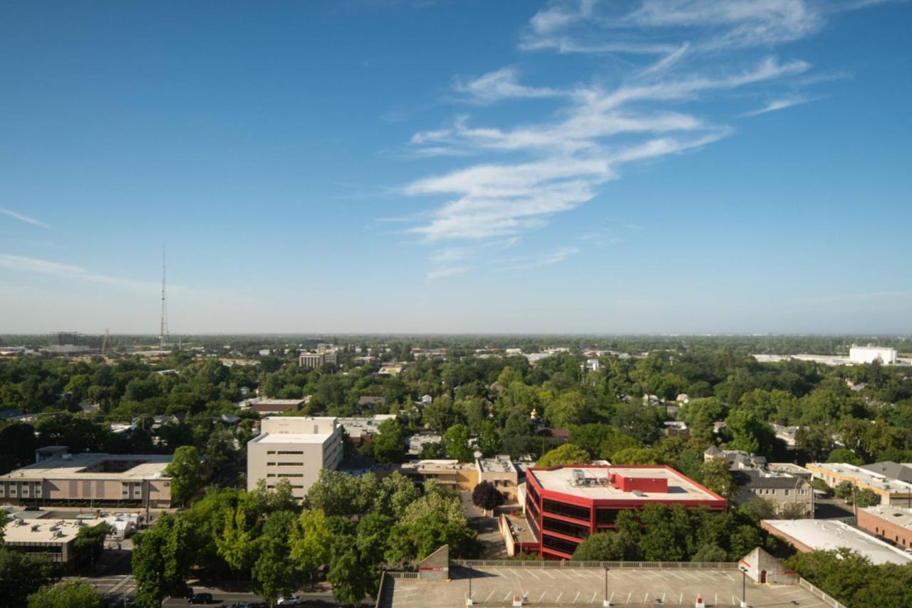 Hotel Sheraton Grand Sacramento Exterior foto