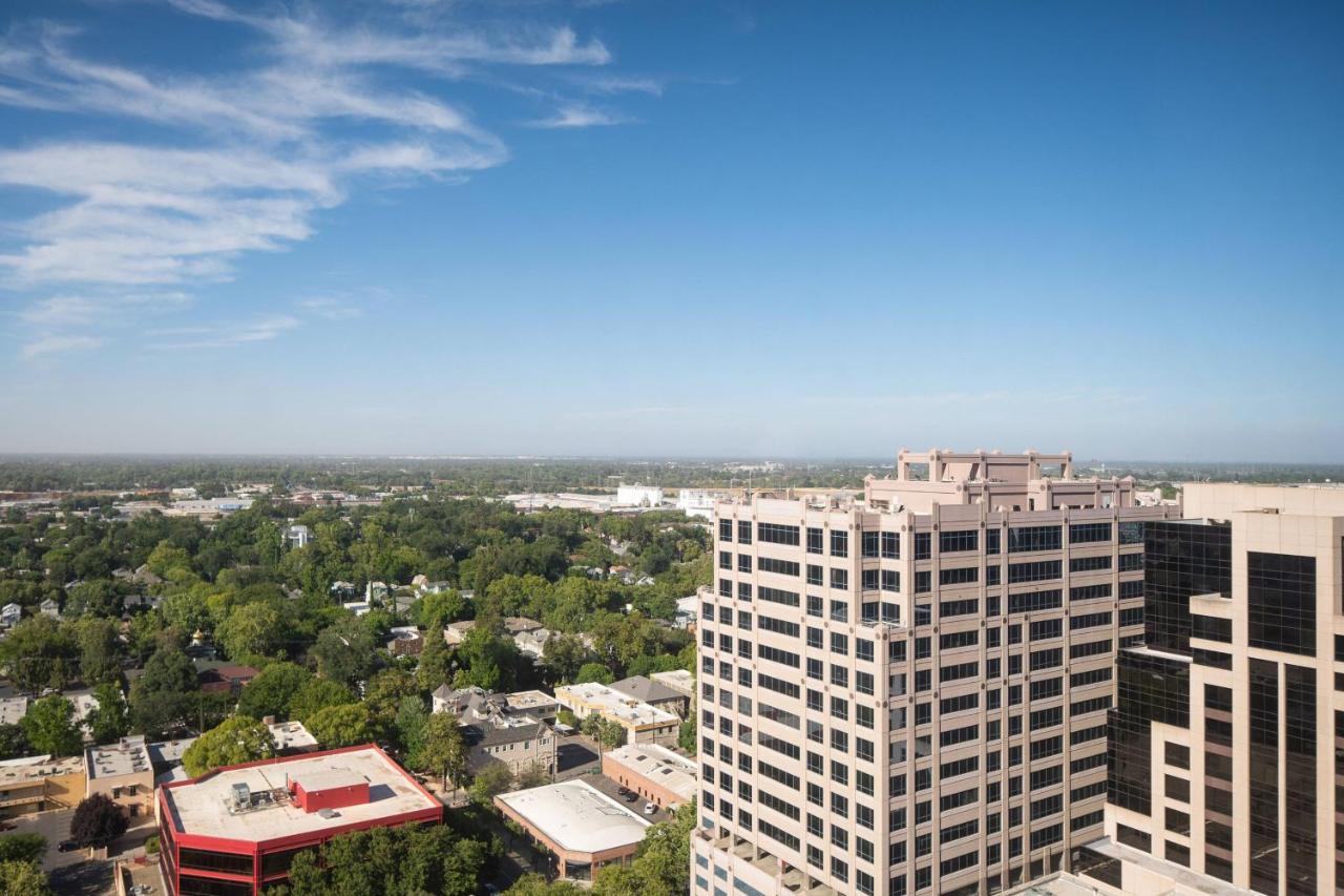 Hotel Sheraton Grand Sacramento Exterior foto