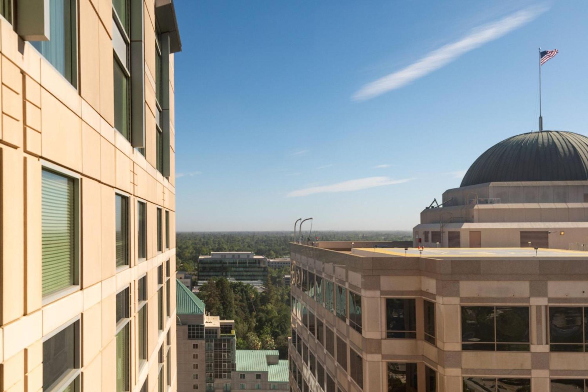 Hotel Sheraton Grand Sacramento Exterior foto